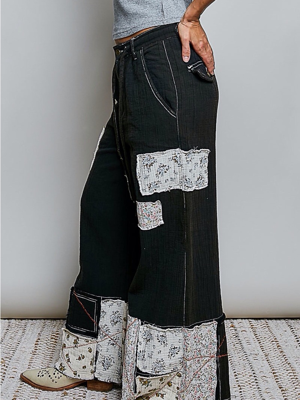 POL NWT Pants Black Floral Patched Double Gauze Sm - large